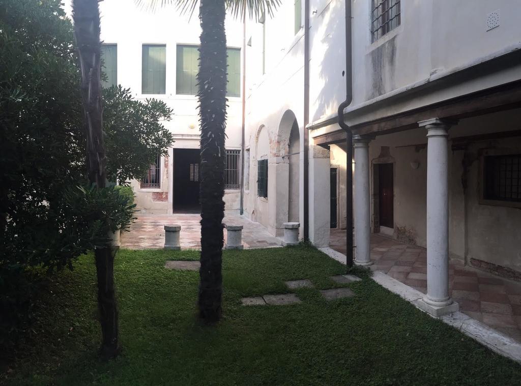 In A Lovely Garden Biennale Flat Veneza Exterior foto